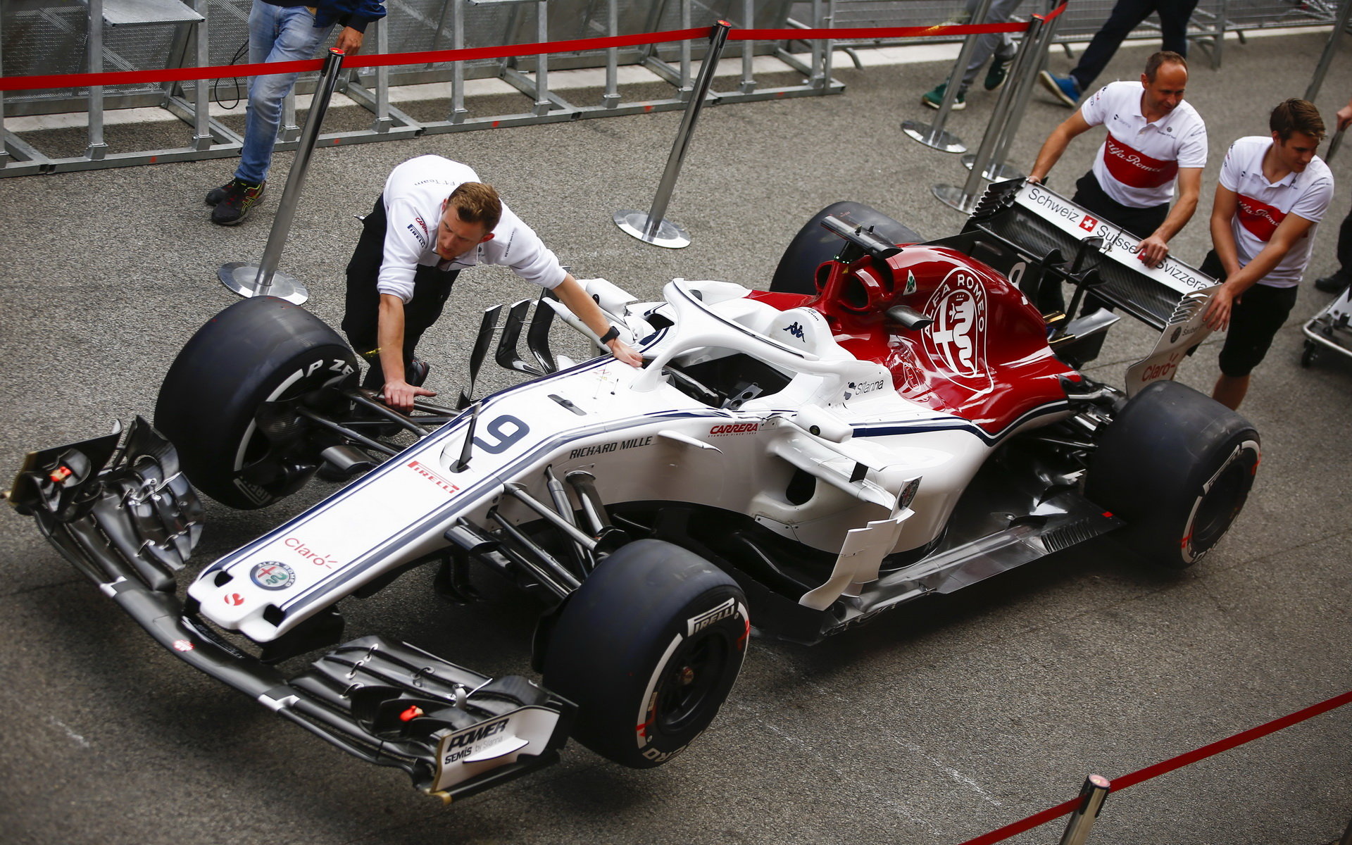Přípravy týmu Sauber pro trénink ve Španělsku
