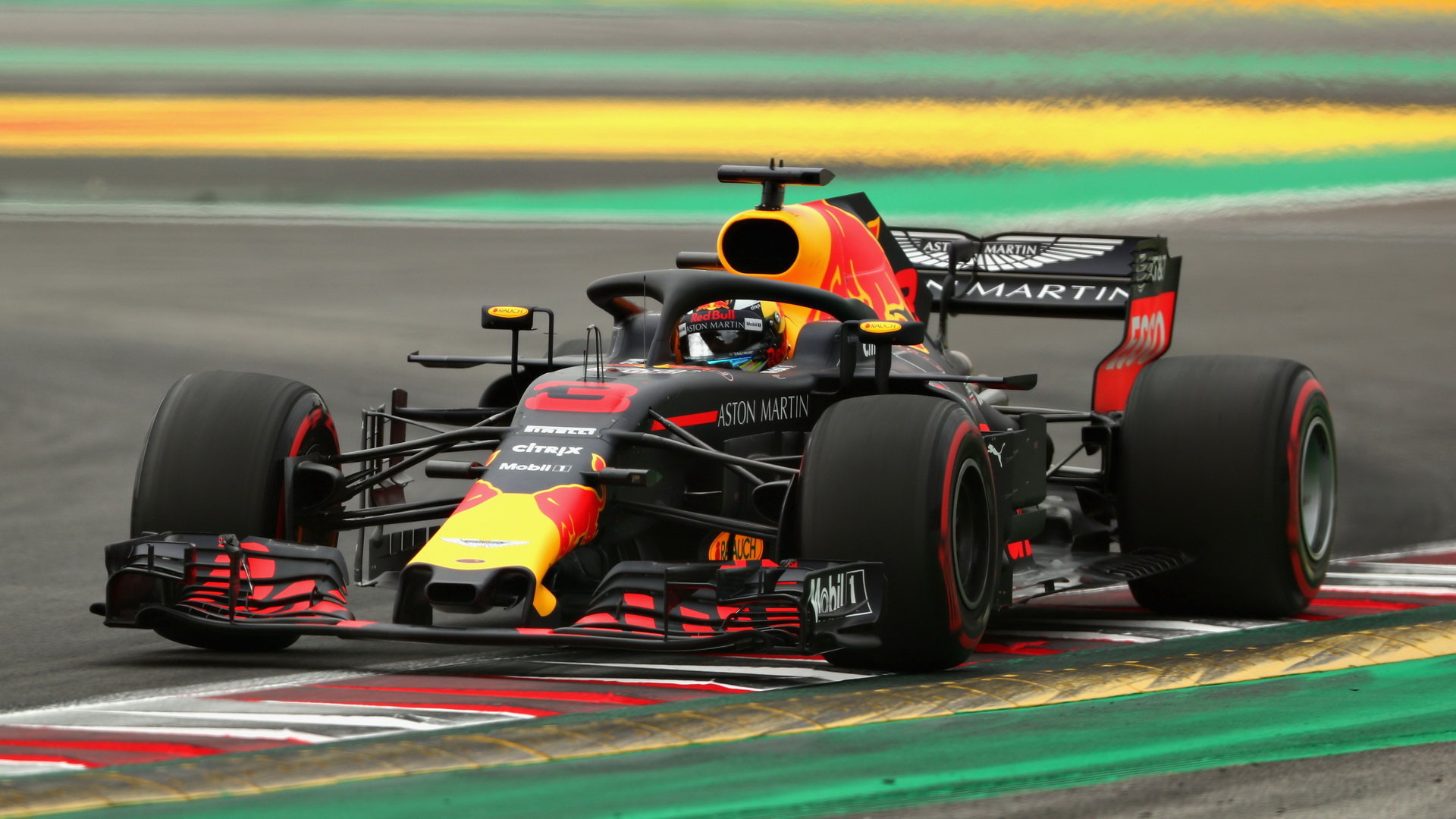 Daniel Ricciardo v kvalifikaci ve Španělsku
