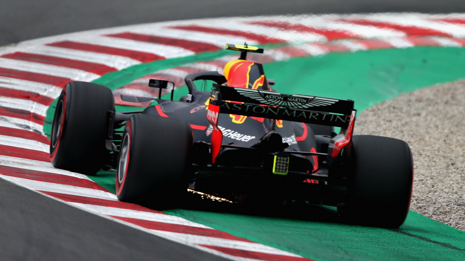 Max Verstappen v kvalifikaci ve Španělsku