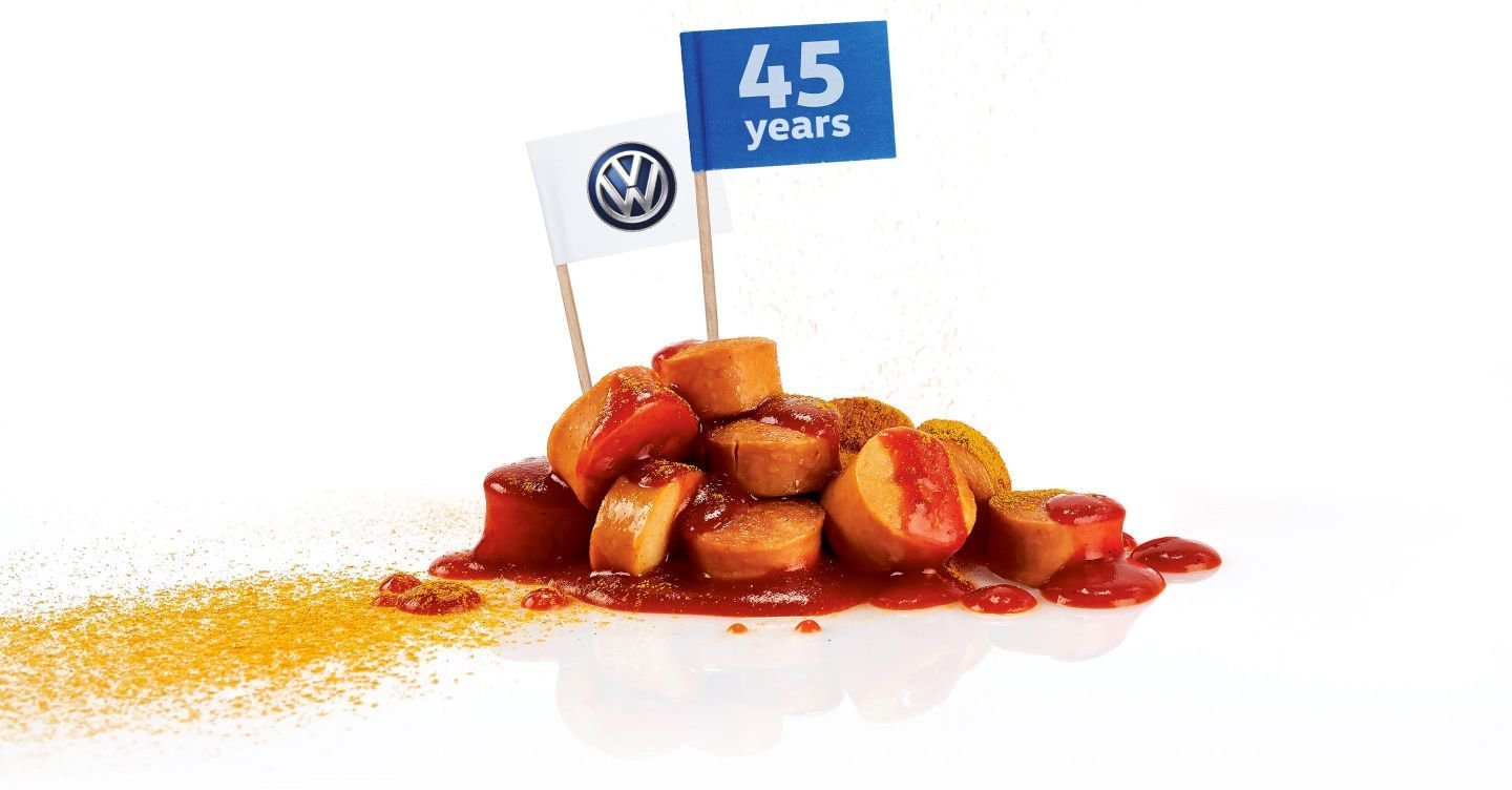 Klobásy Currywurst z produkce automobilky Volkswagen