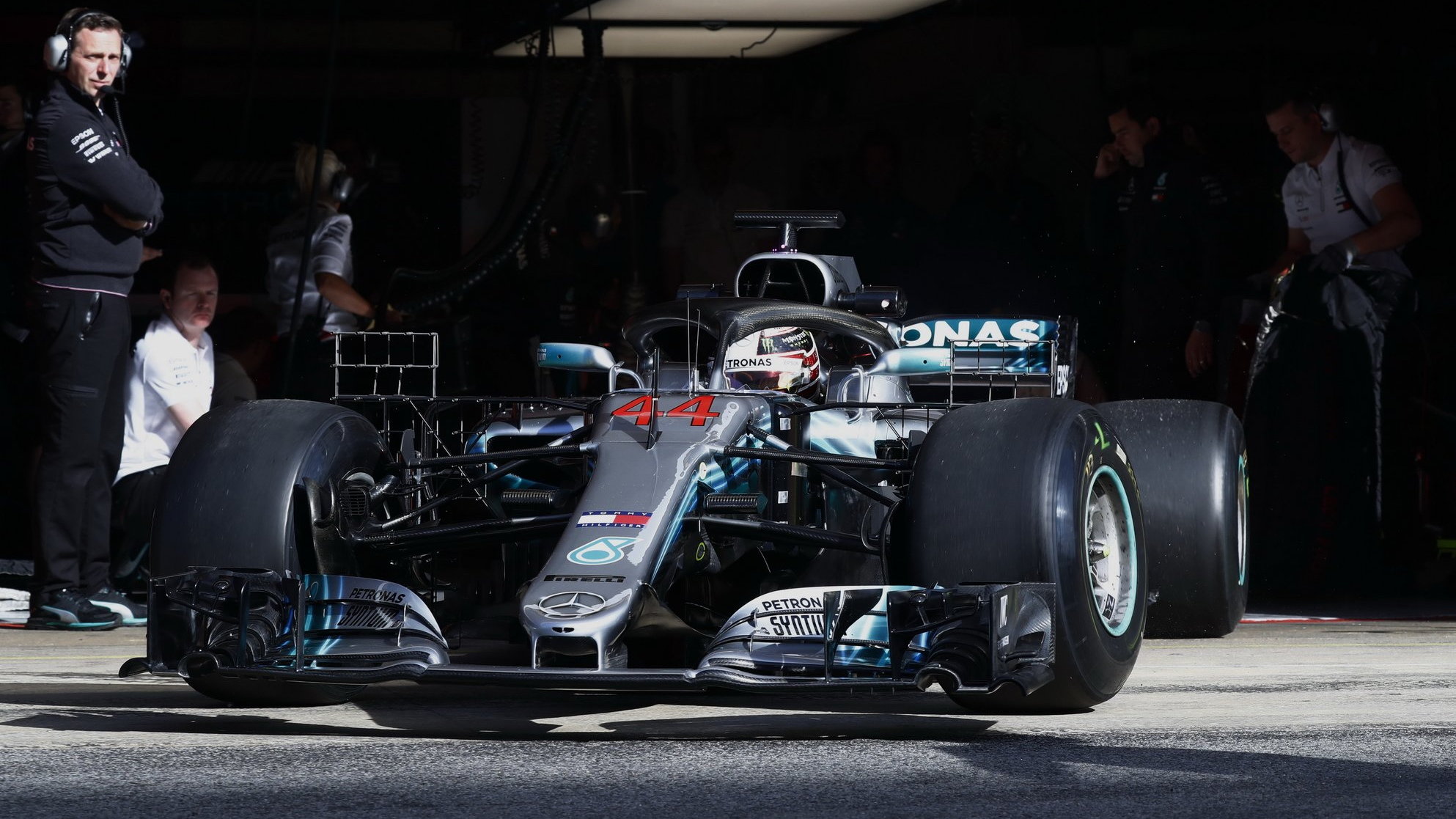 Lewis Hamilton v pátek ve Francii nenašel přemožitele ani v jednom z pátečních tréninků