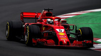 Sebastian Vettel v prvním dni testů v Barceloně