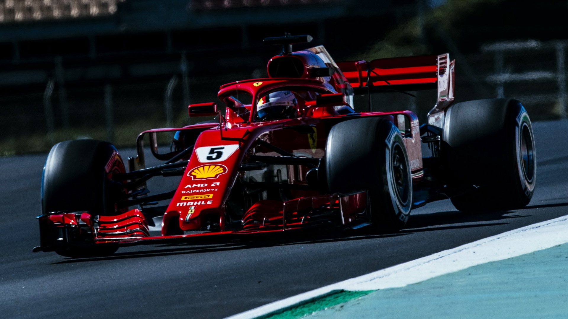 Sebastian Vettel s Ferrari měl v závodě jasně navrch