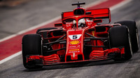 Sebastian Vettel v druhém dni testů v Barceloně