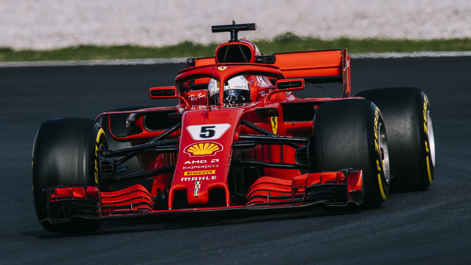 Sebastian Vettel si jako první pilot letos připisuje třetí triumf