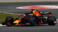 Max Verstappen v prvním dni testů v Barceloně