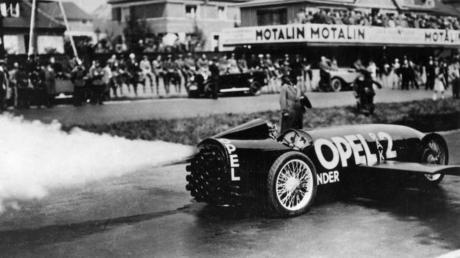 Fritz von Opel v experimentálním vozidle Opel RAK2