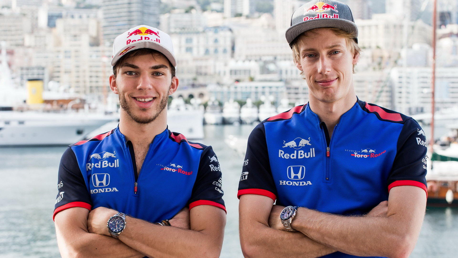 Současná závodní dvojice stáje Toro Rosso: Pierre Gasly a Brendon Hartley