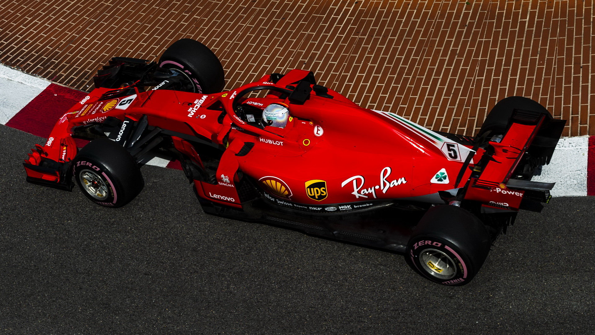 FIA si v tréninku na práci Ferrari s pohonnou jednotkou posvítila, situaci bude dále sledovat