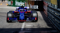 Pierre Gasly v kvalifikaci v Monaku