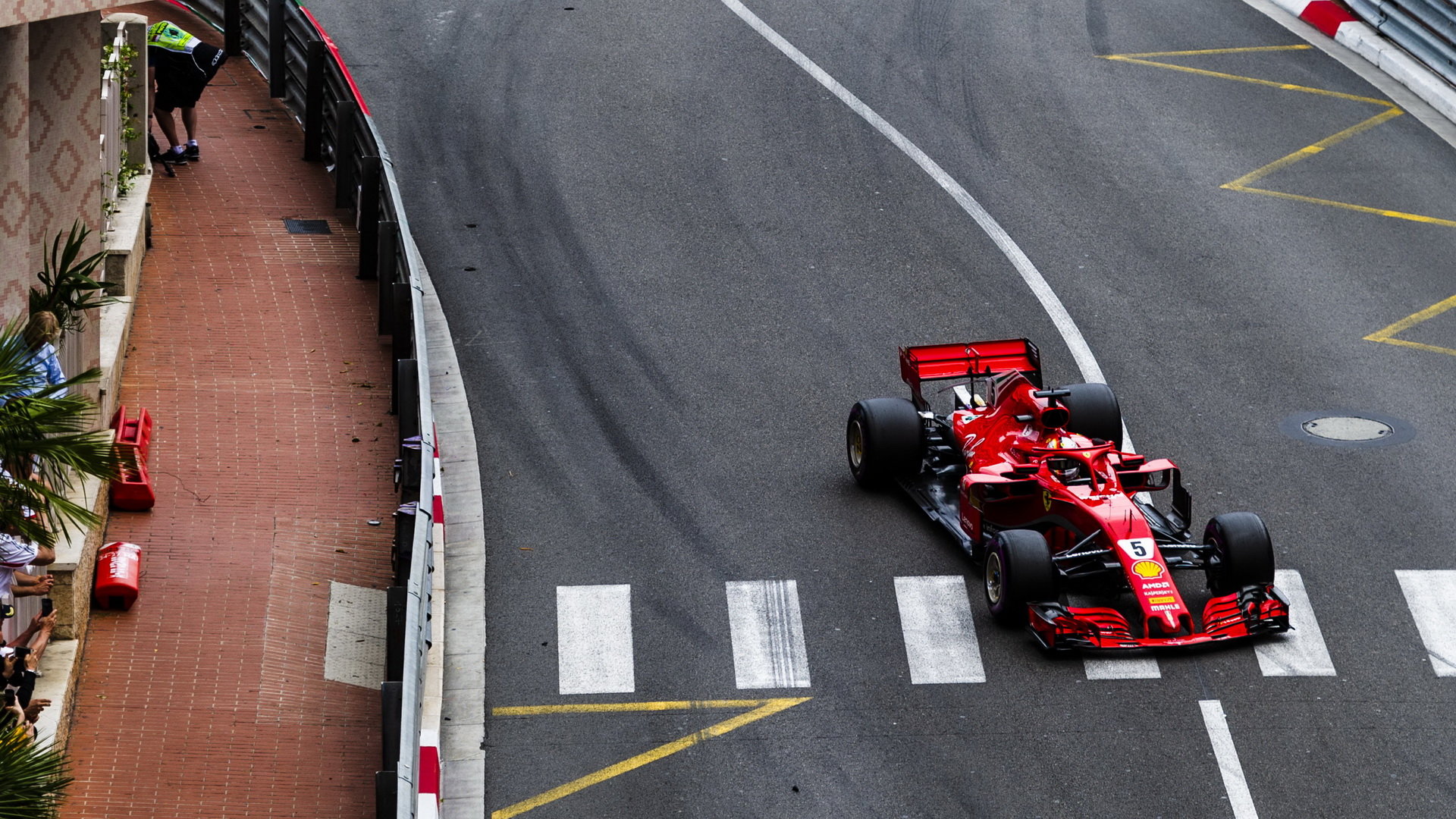 Sebastian Vettel počas závodu v Monaku