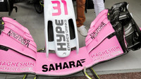 Přední křídlo vozu Force India VJM11 - Mercedes před závodem v Monaku