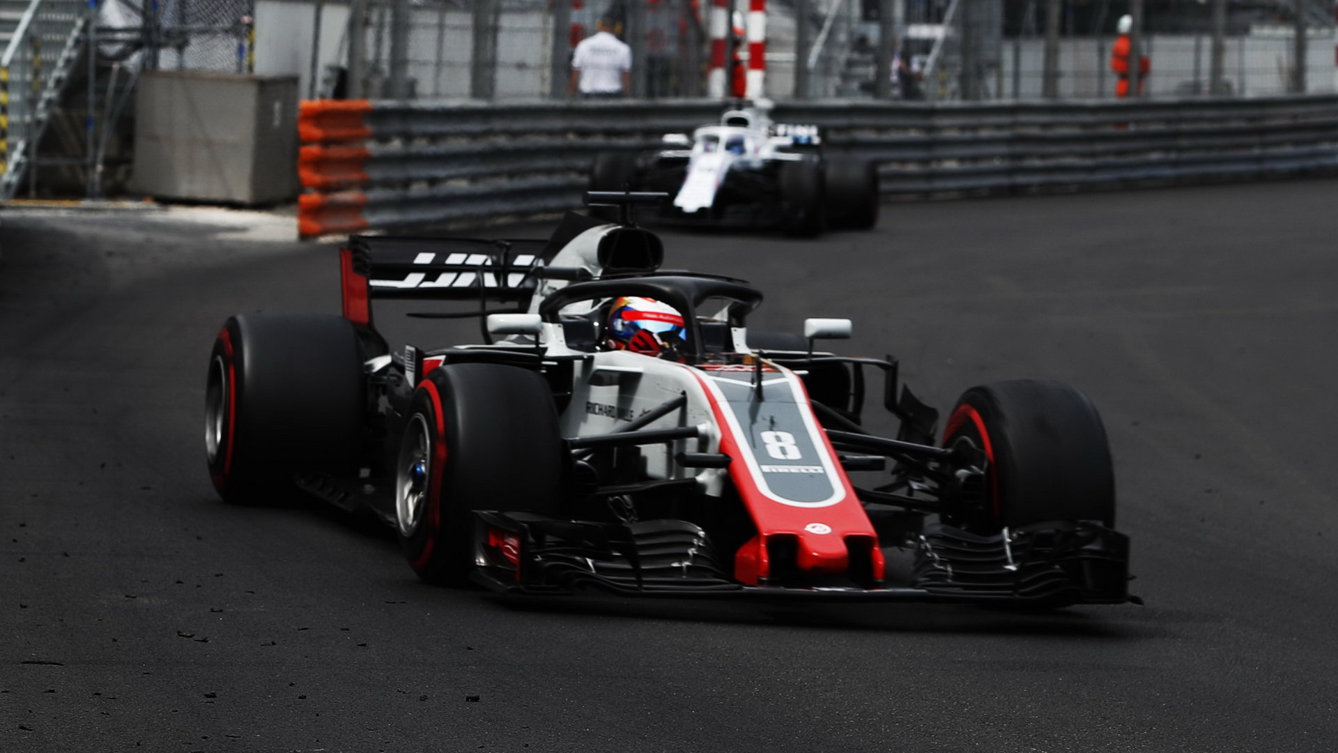 Romain Grosjean počas závodu v Monaku