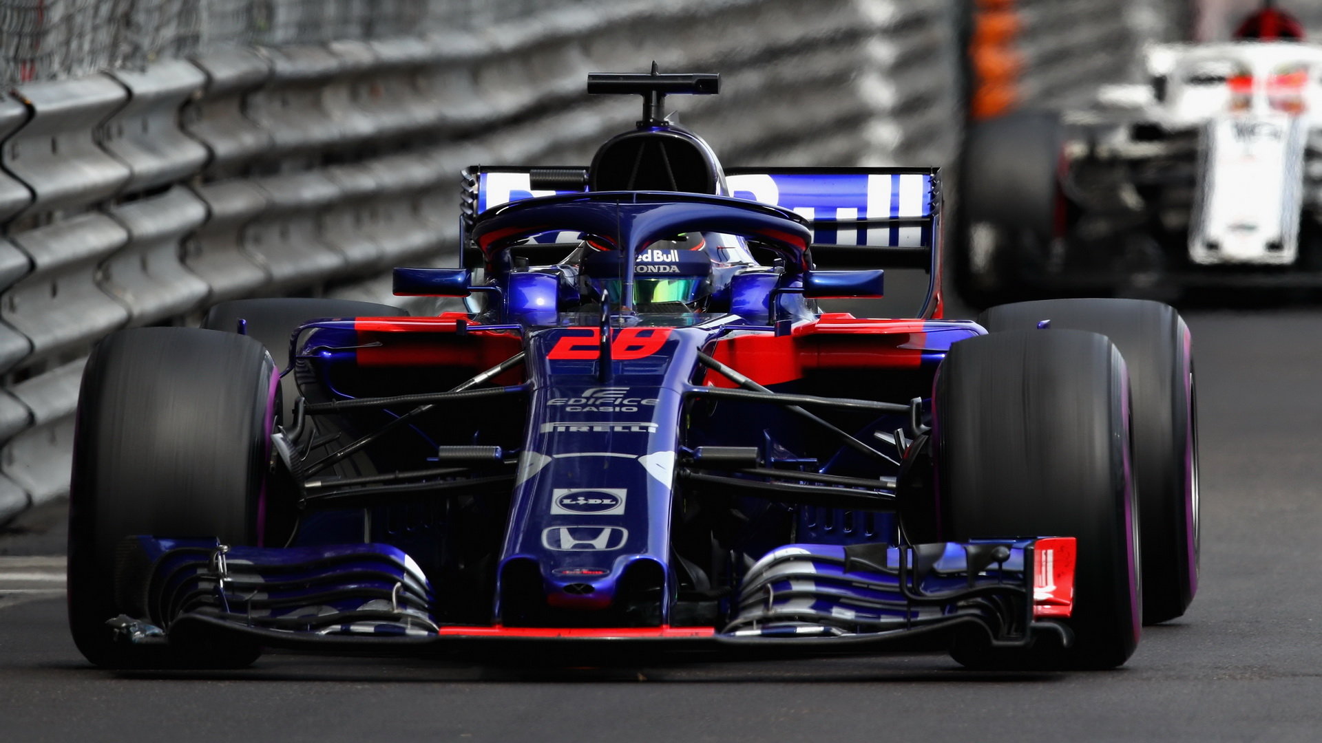 Brendon Hartley počas závodu v Monaku