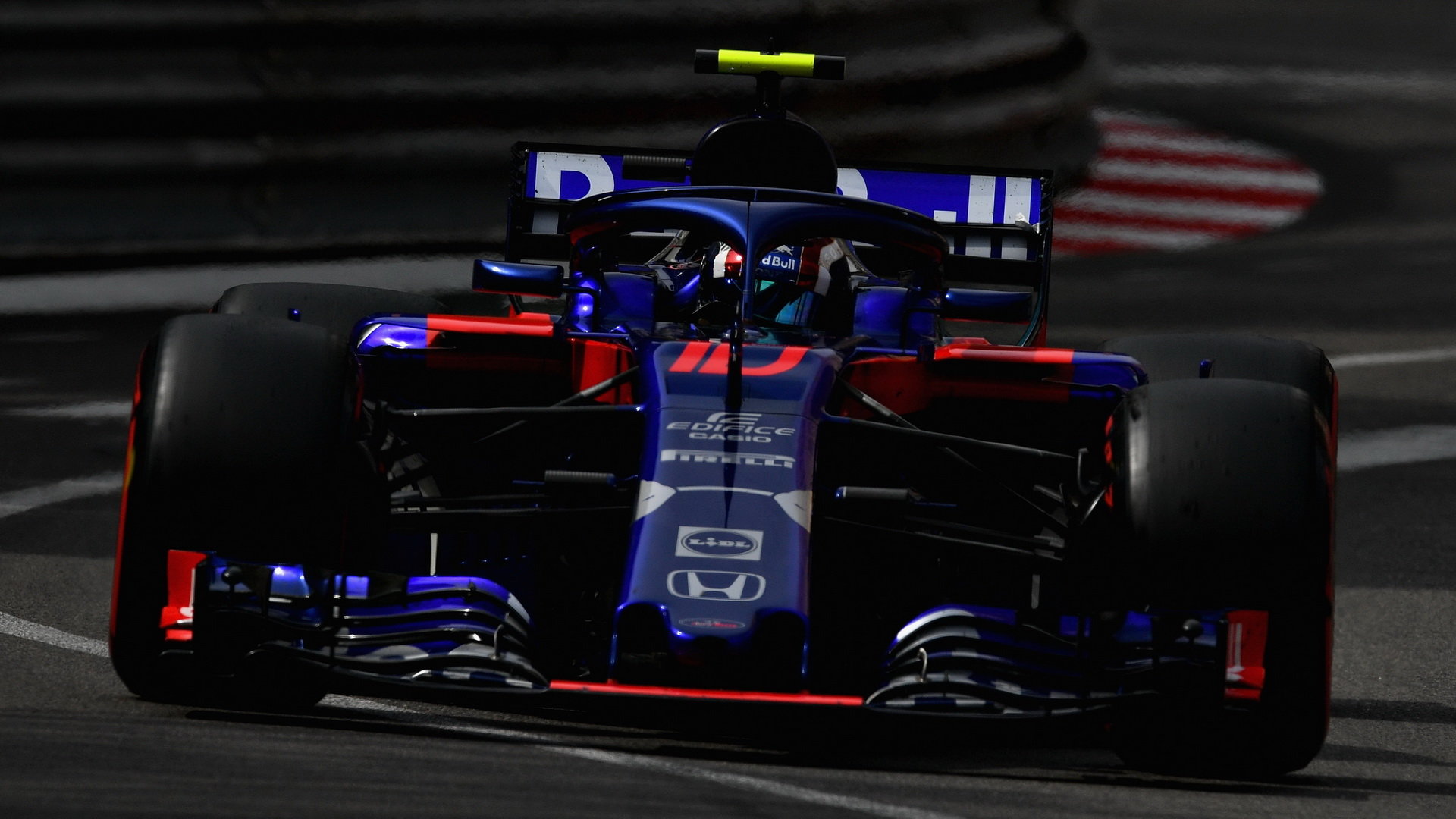 Pierre Gasly počas závodu v Monaku