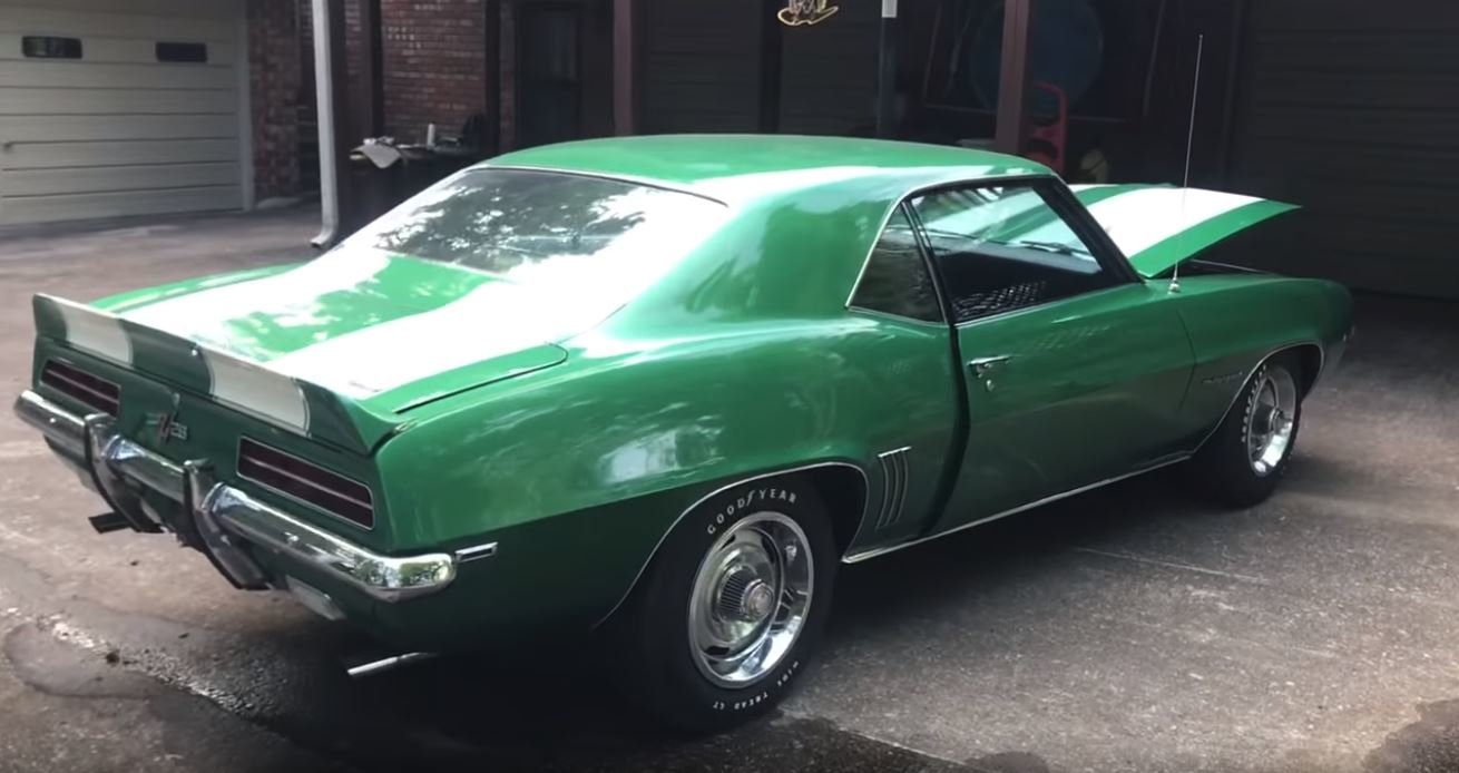 Chevrolet Camaro Z28 RS z roku 1969 má díky dlouhé policejní úschově najeto necelých 30 692 kilometrů