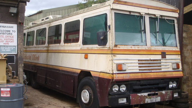 Obrněný autobus Margaret Thatcherové je posledních několik let na prodej