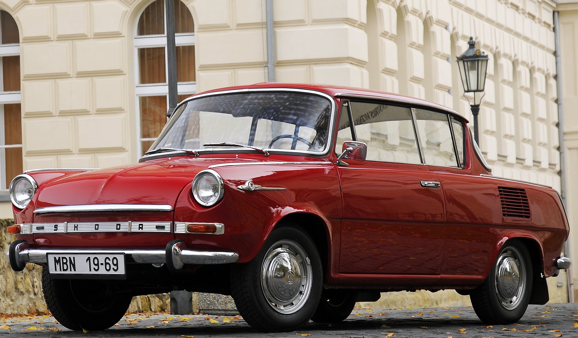 Hlavním tématem letošní automobilové slavnosti LEGENDY je oslava 100 let Československé republiky.