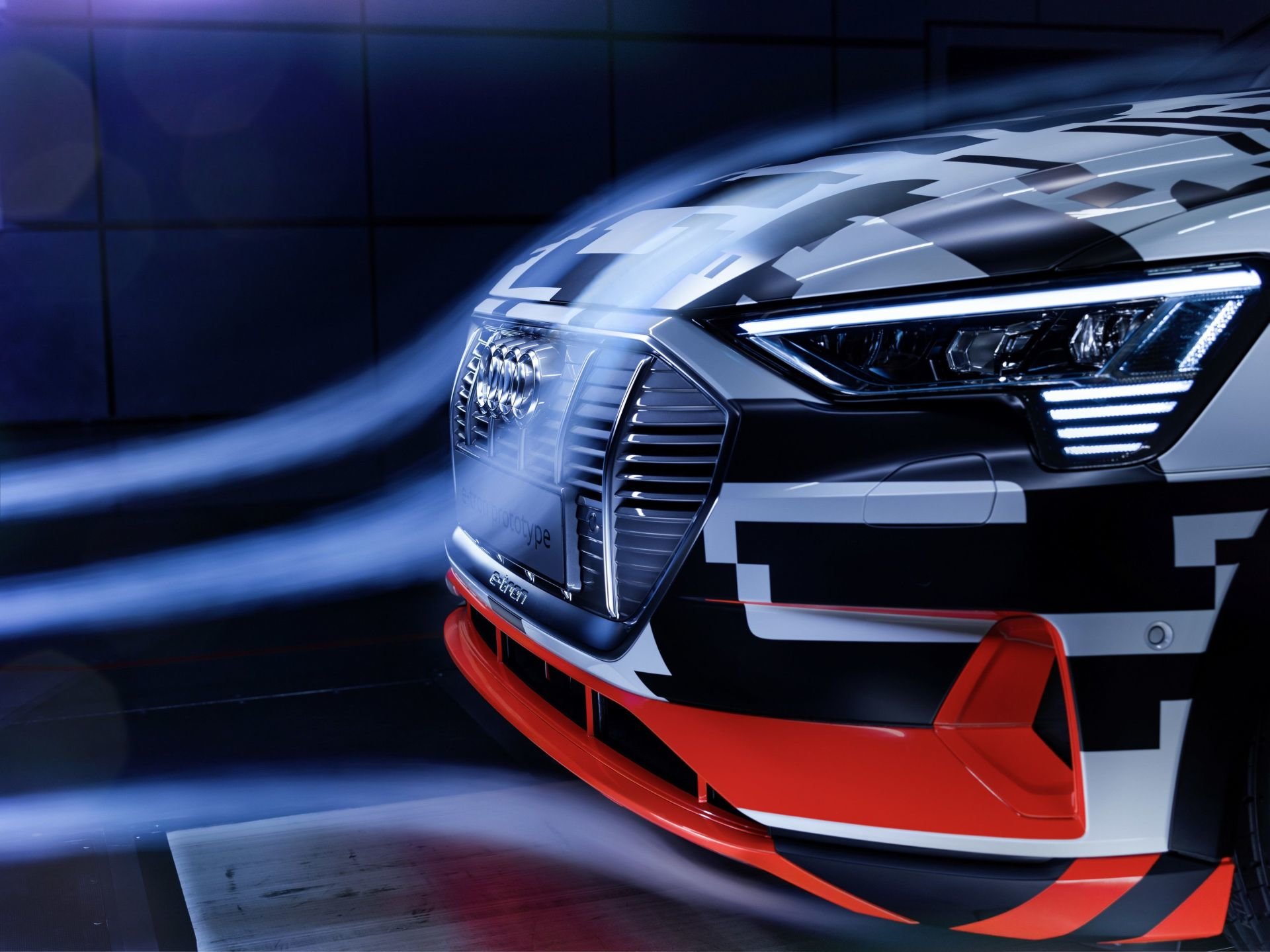 Audi e-tron se řadí s hodnotou součinitele aerodynamického odporu vzduchu 0,28 na vrchol segmentu SUV
