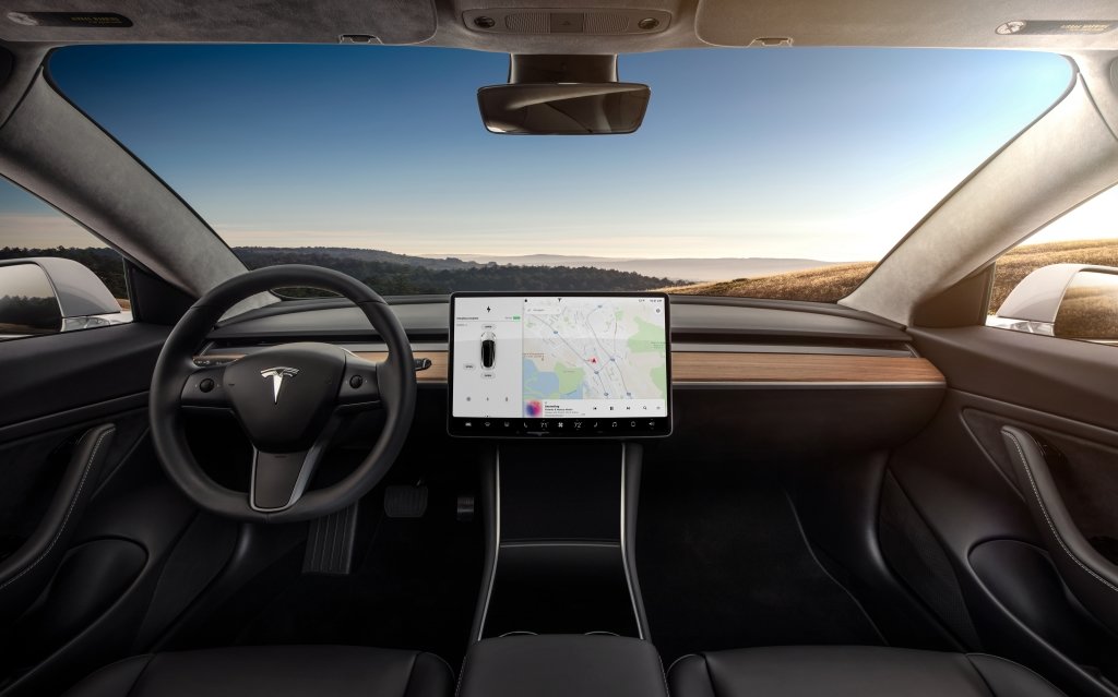 Interiér vozu Tesla Model 3