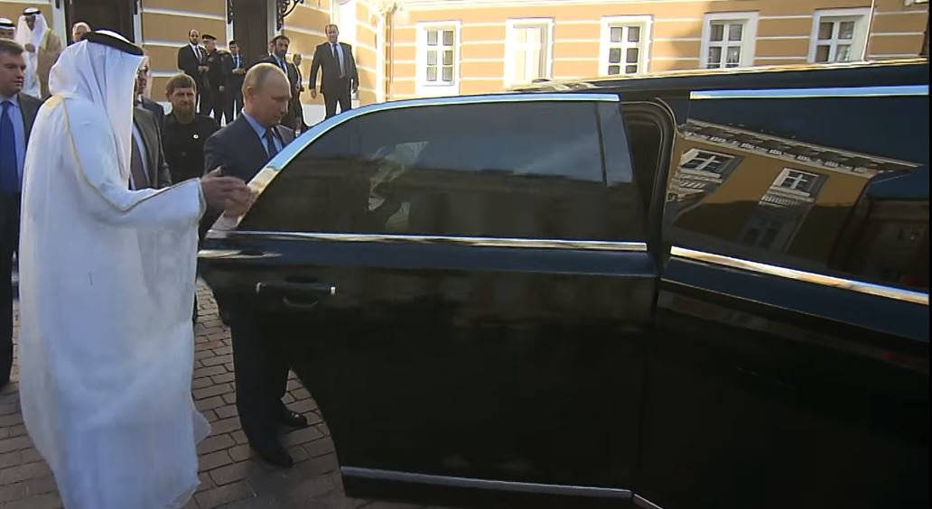 Ruský prezident Putin se pochlubil svou unikátní limuzínou