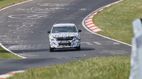 Údajná Škoda Kodiaq RS během testování na Nurburgringu