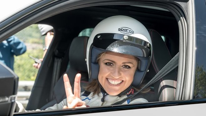 Sabine Schmitz  provětrala novou Škodu Kodiaq RS na Nürburgringu