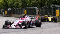 Esteban Ocon a Nico Hülkenberg v závodě v Kanadě