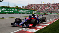 Pierre Gasly v závodě v Kanadě