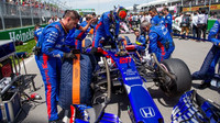 Brendon Hartley před závodem v Kanadě