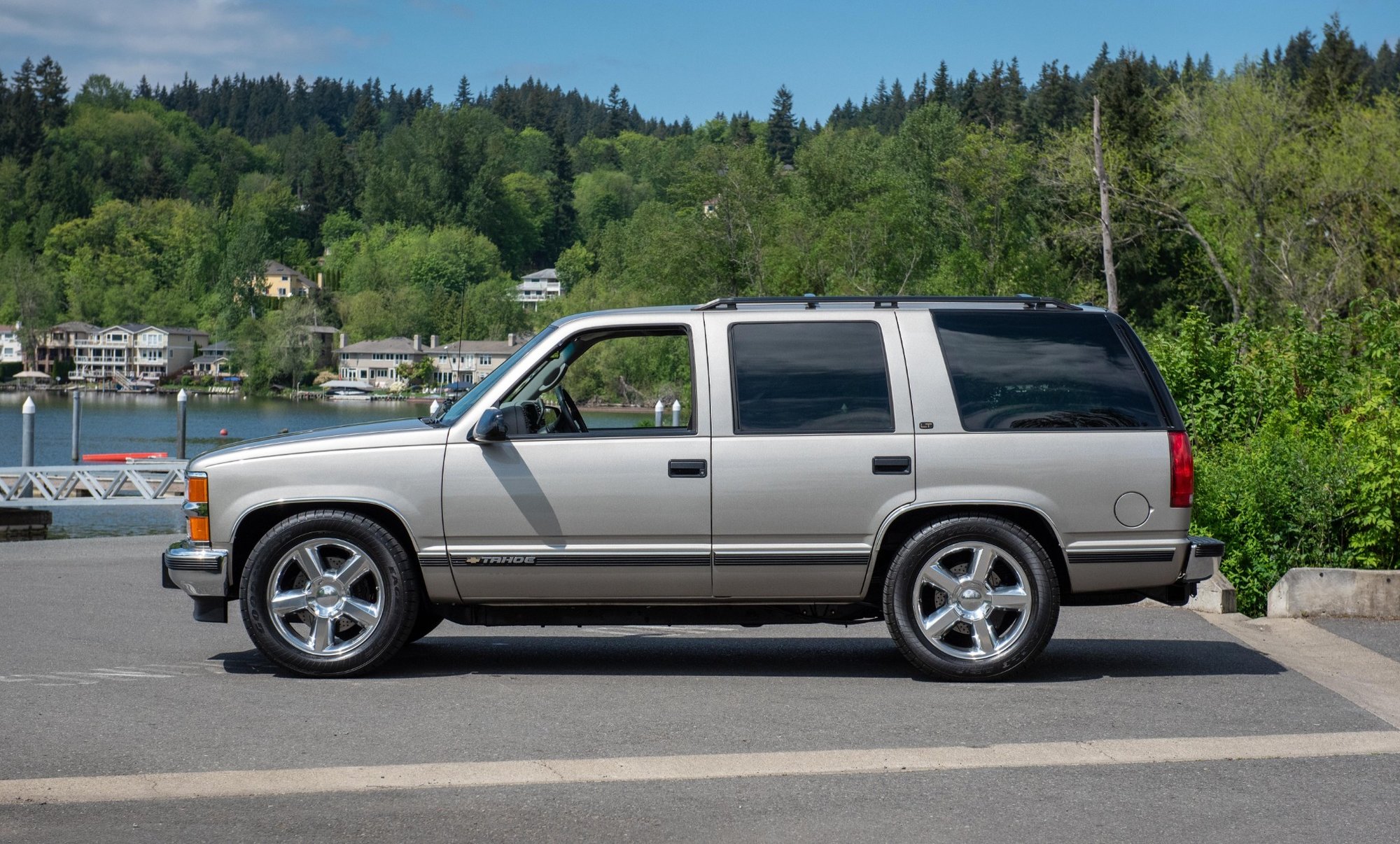 Chevrolet Tahoe s osmiválcem LS9 je dokonale nenápadným SUV s monstrózním výkonem