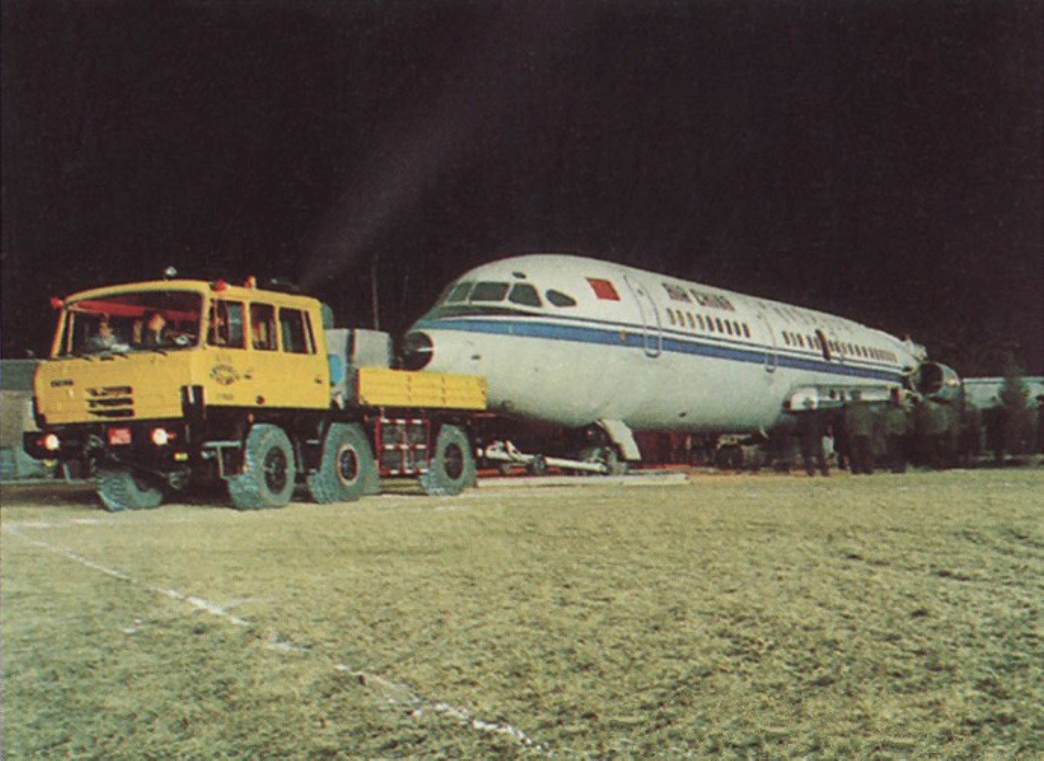 Tatra 815 a Hawker Siddeley Trident společnosti Air China