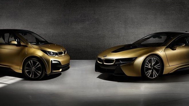 Exkluzivní česká edice „zlatých“ vozů BMW i8 a BMW i3 STARLIGHT bude vydražena na dobročinné účely nadace Dagmar a Václava Havlových VIZE 97.