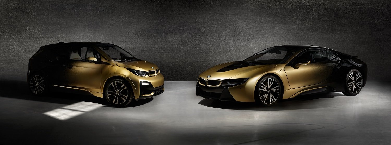 Již dříve představená exkluzivní česká edice „zlatých“ vozů BMW i8 a BMW i3 STARLIGHT