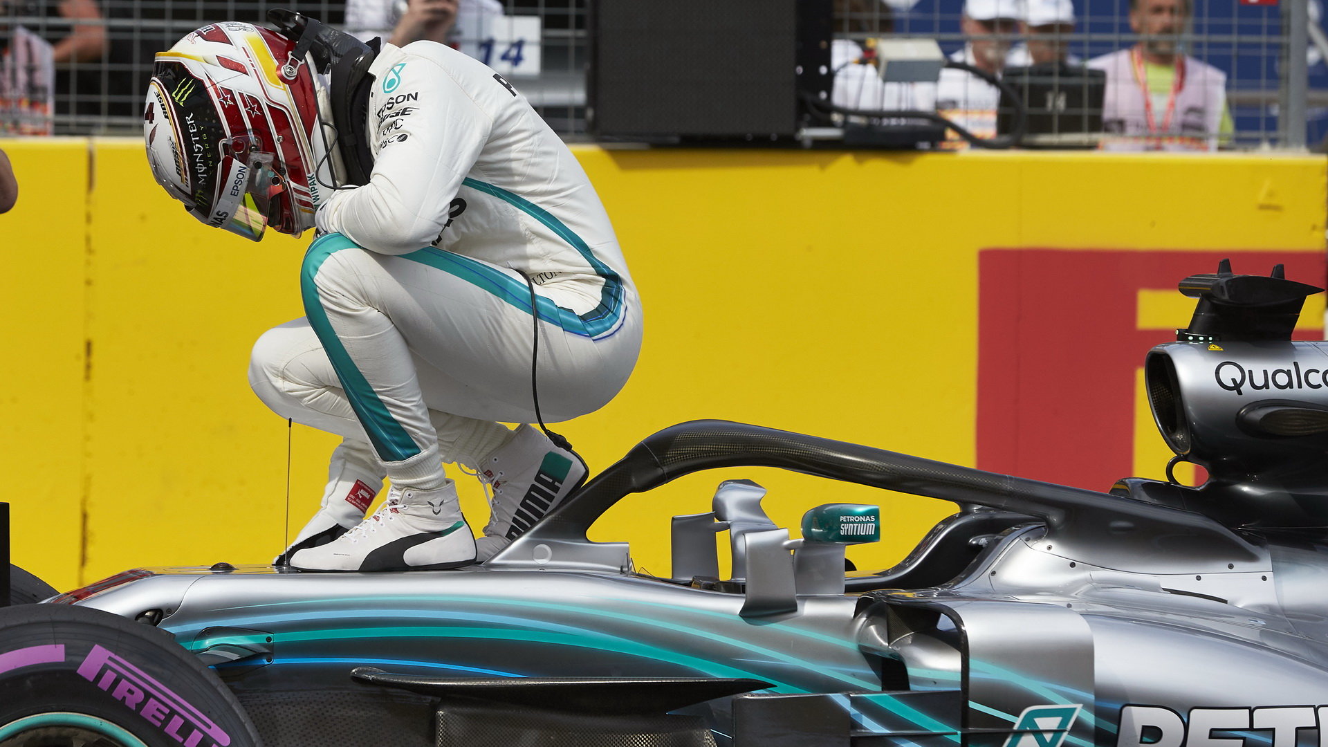 Lewis Hamilton k výhře v kvalifikaci přidal i triumf v závodě