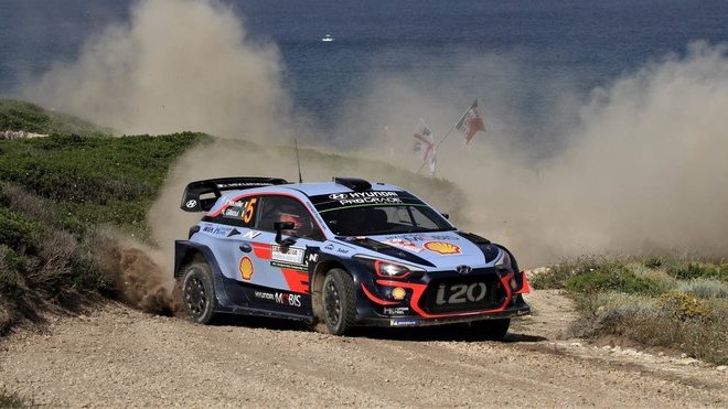 Neuville žádá výrazné zlepšení i20 Coupe WRC
