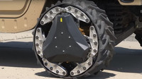 DARPA se pochlubila novou technologií RWT, která umí změnit kola na pásy během pouhých dvou sekund