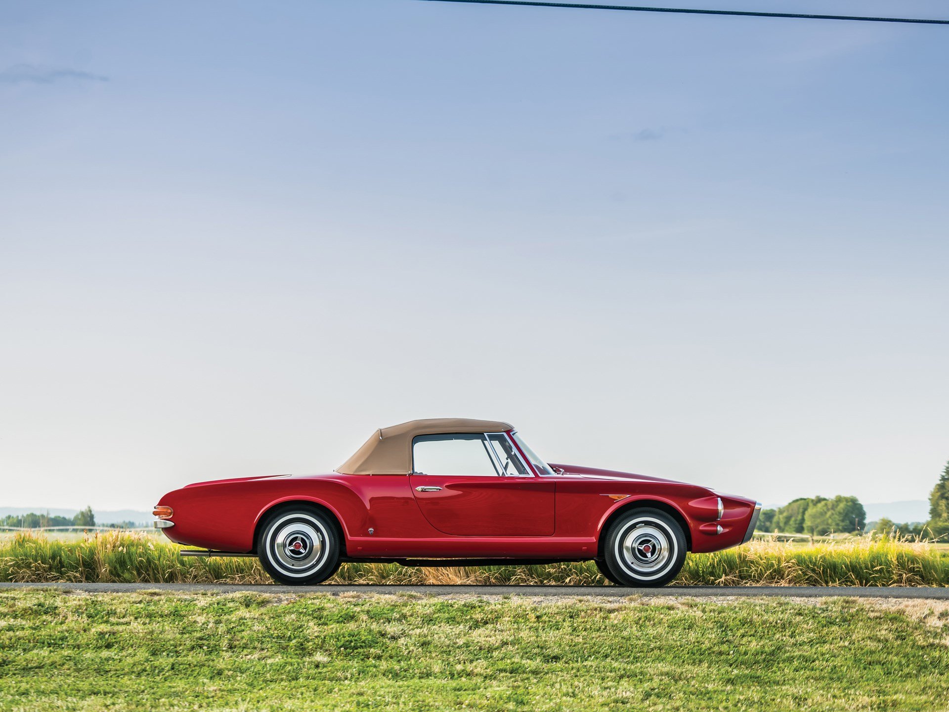 Plymouth Asimmetrica z roku 1961 je naprostý unikát, na jehož designu se podílela Carrozzeria Ghia