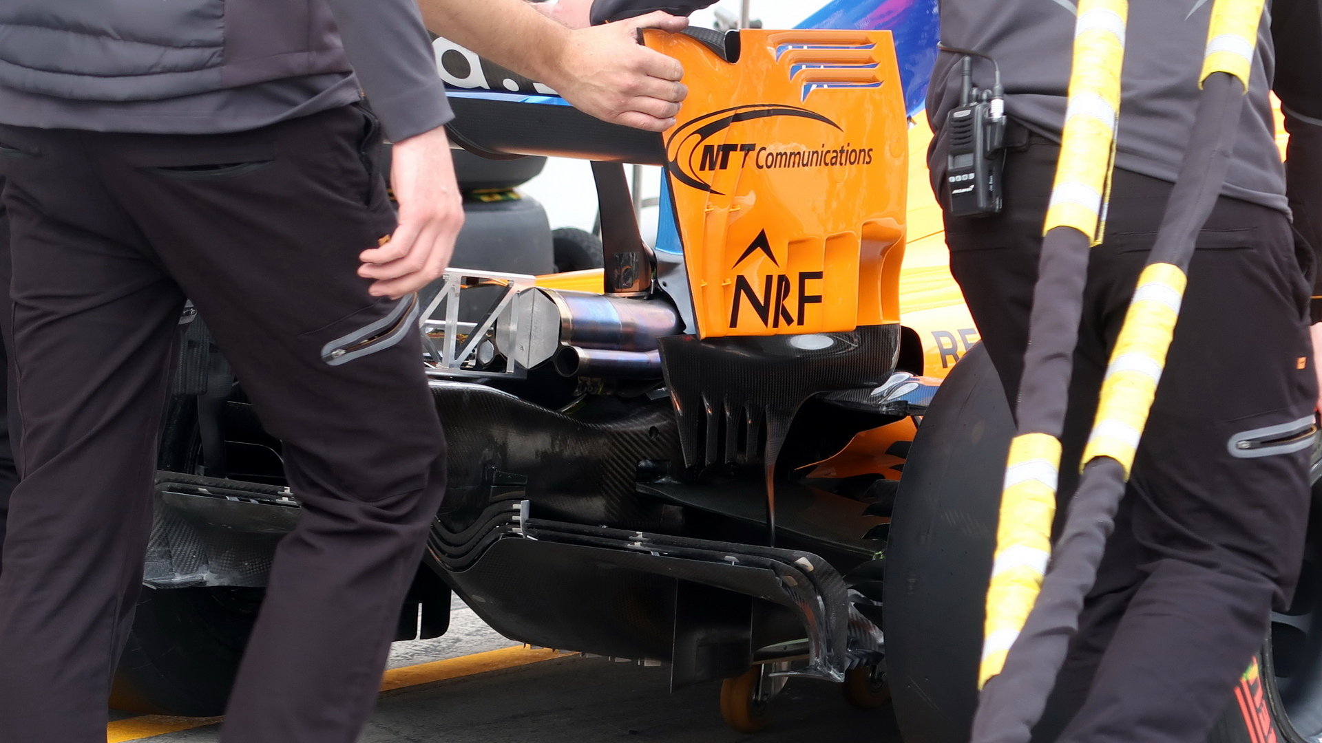 Detail difuzoru vozu McLaren v Rakousku