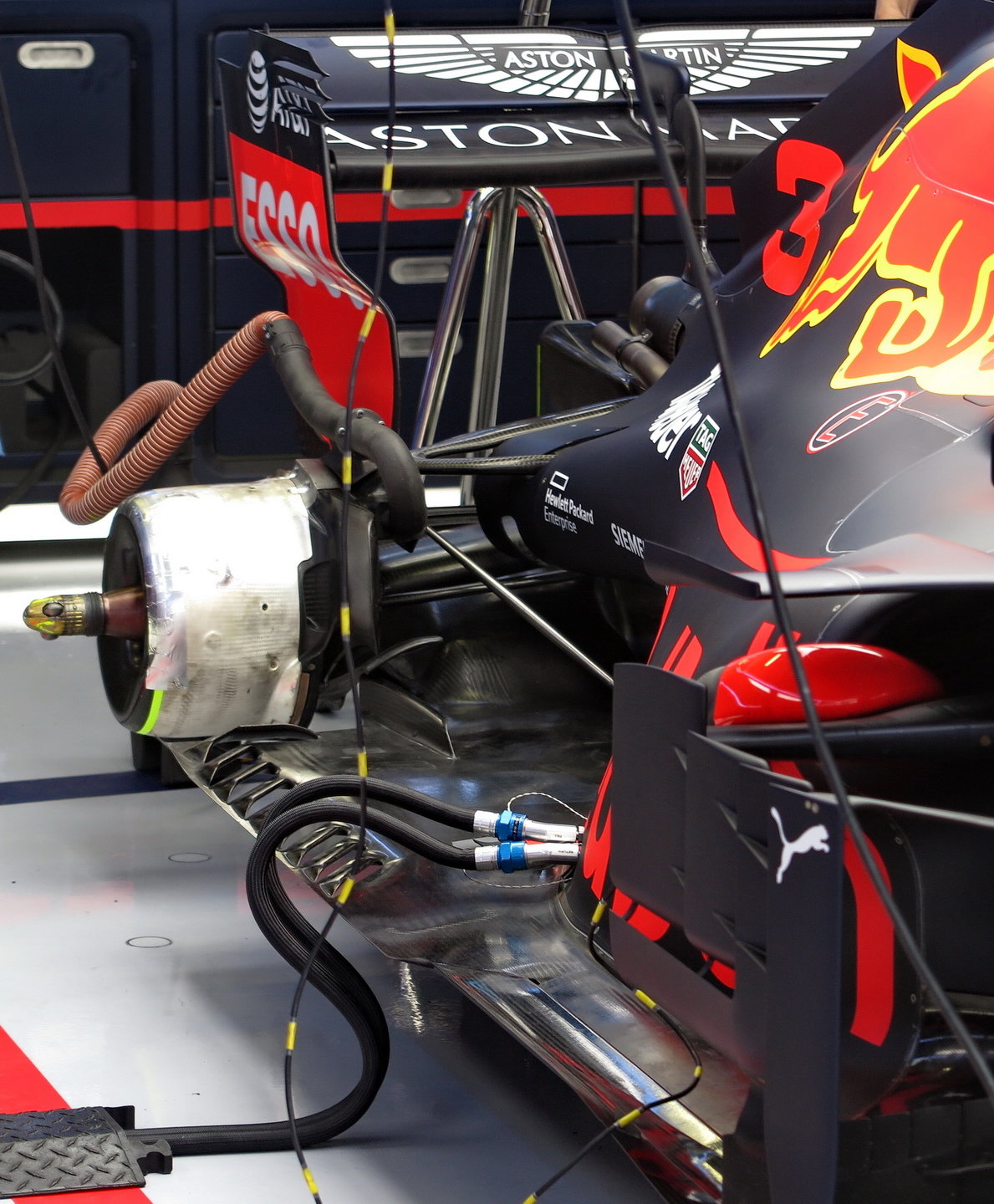 Detail vozu Red Bull v 1.tréninku v Rakousku