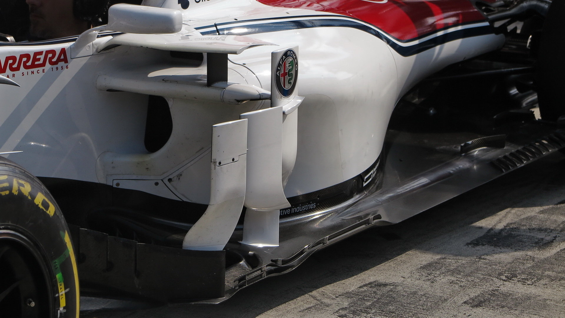 Detal vozu Sauber při 3. sobotním tréninku v Rakousku