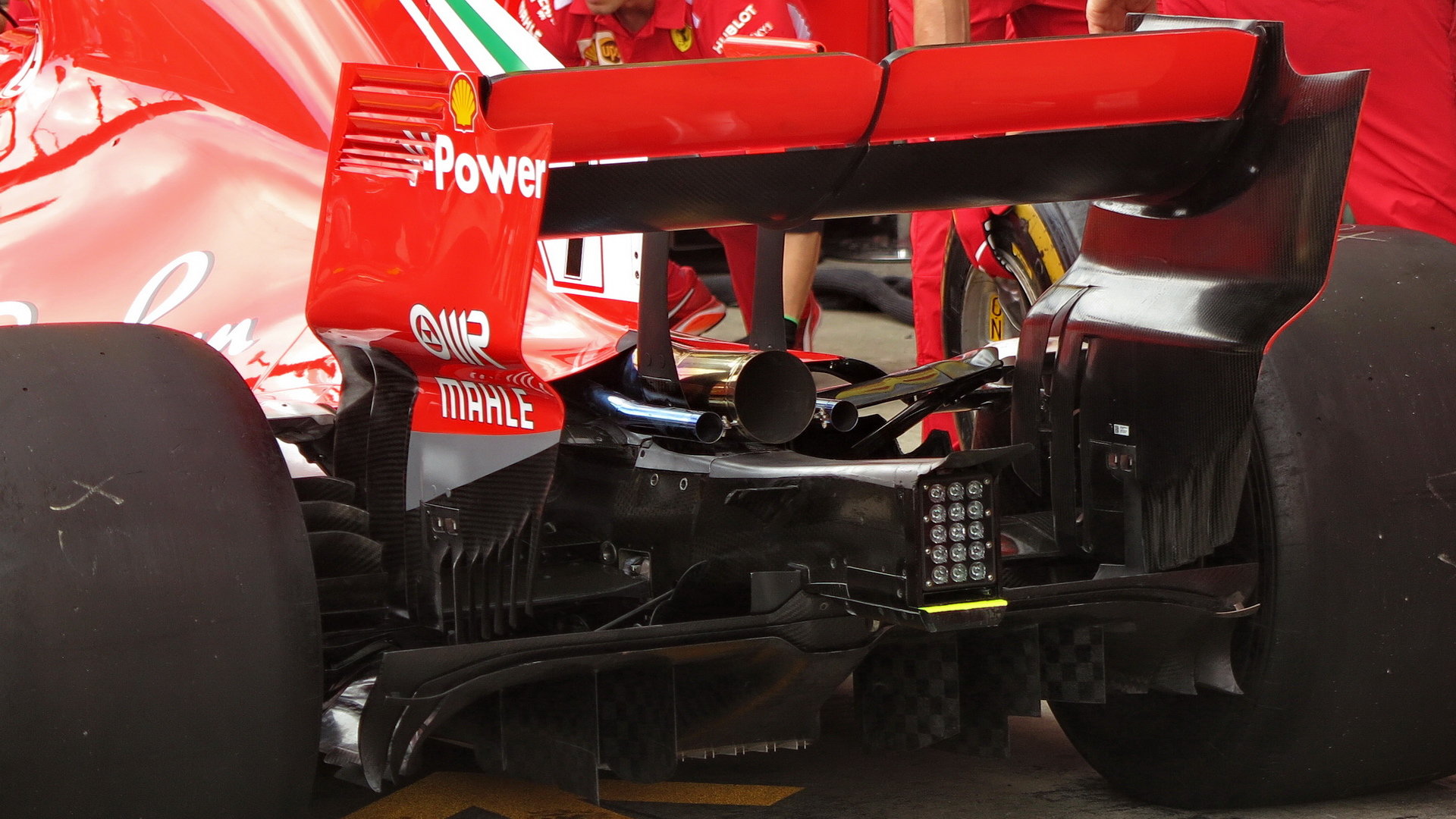 Ferrari citelně zvýšilo výkon své pohonné jednotky, na rovinkách je rychlejší než Mercedes