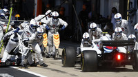 Sergej Sirotkin v závodě v Silverstone