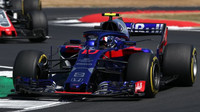 Pierre Gasly v závodě v Silverstone