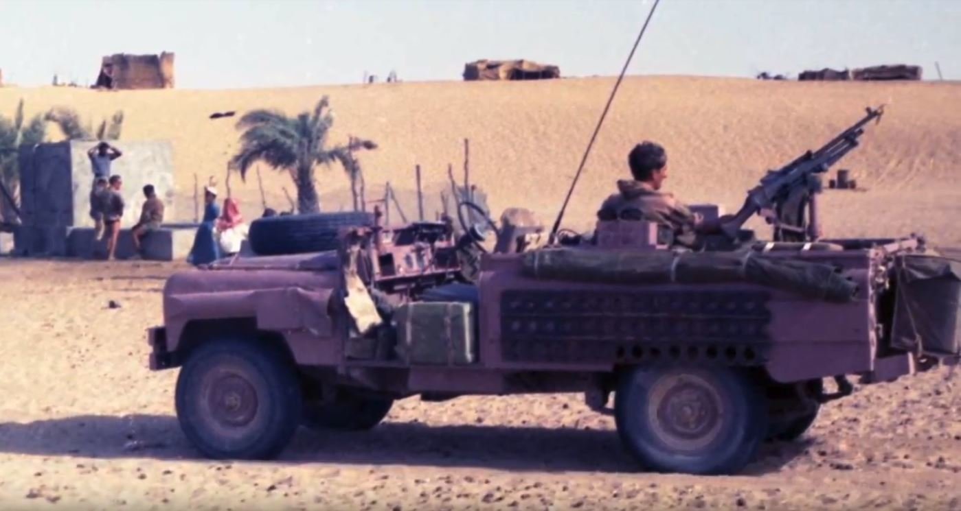 Růžový Land Rover série 2A v úpravě pro pouštní nasazení jednotek SAS se zapsal do historie pod přezdívkou Pink Panther