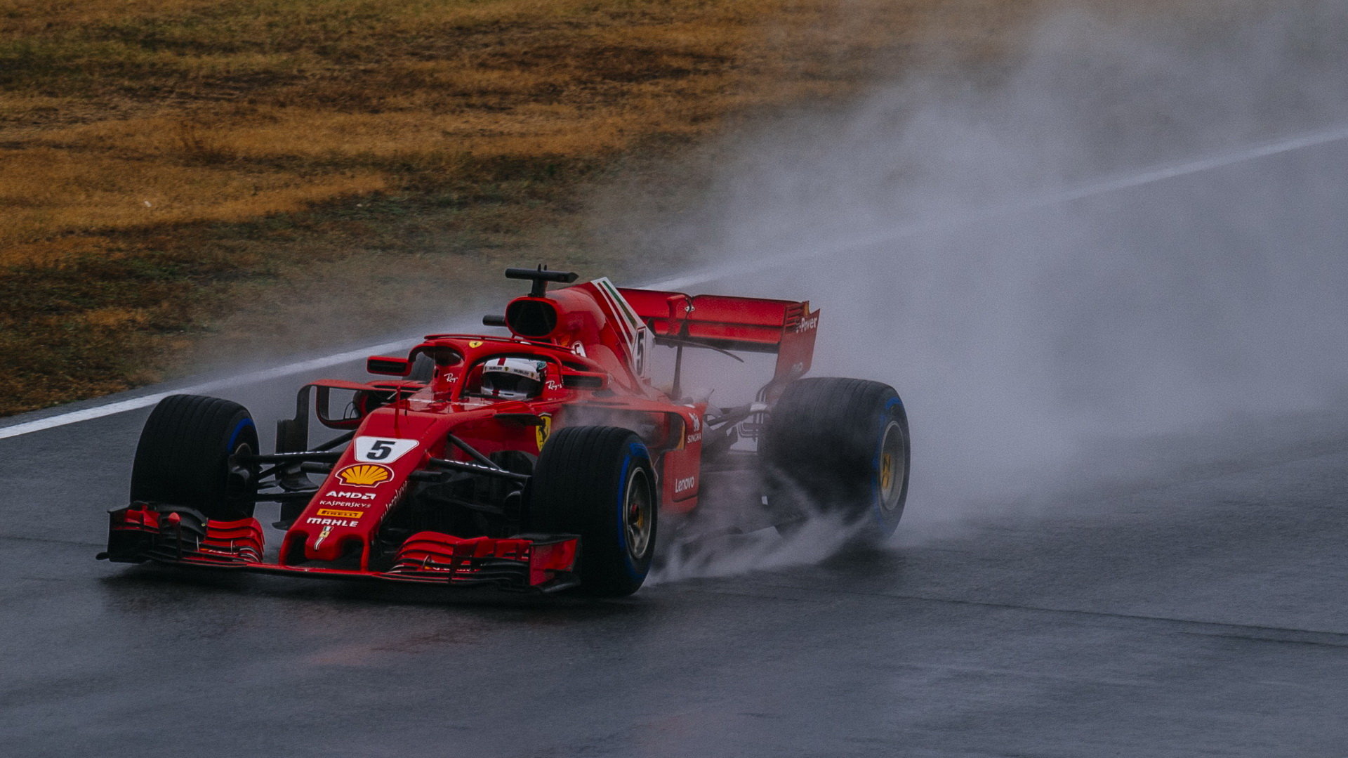 Sebastian Vettel v kvalifikaci v Německu