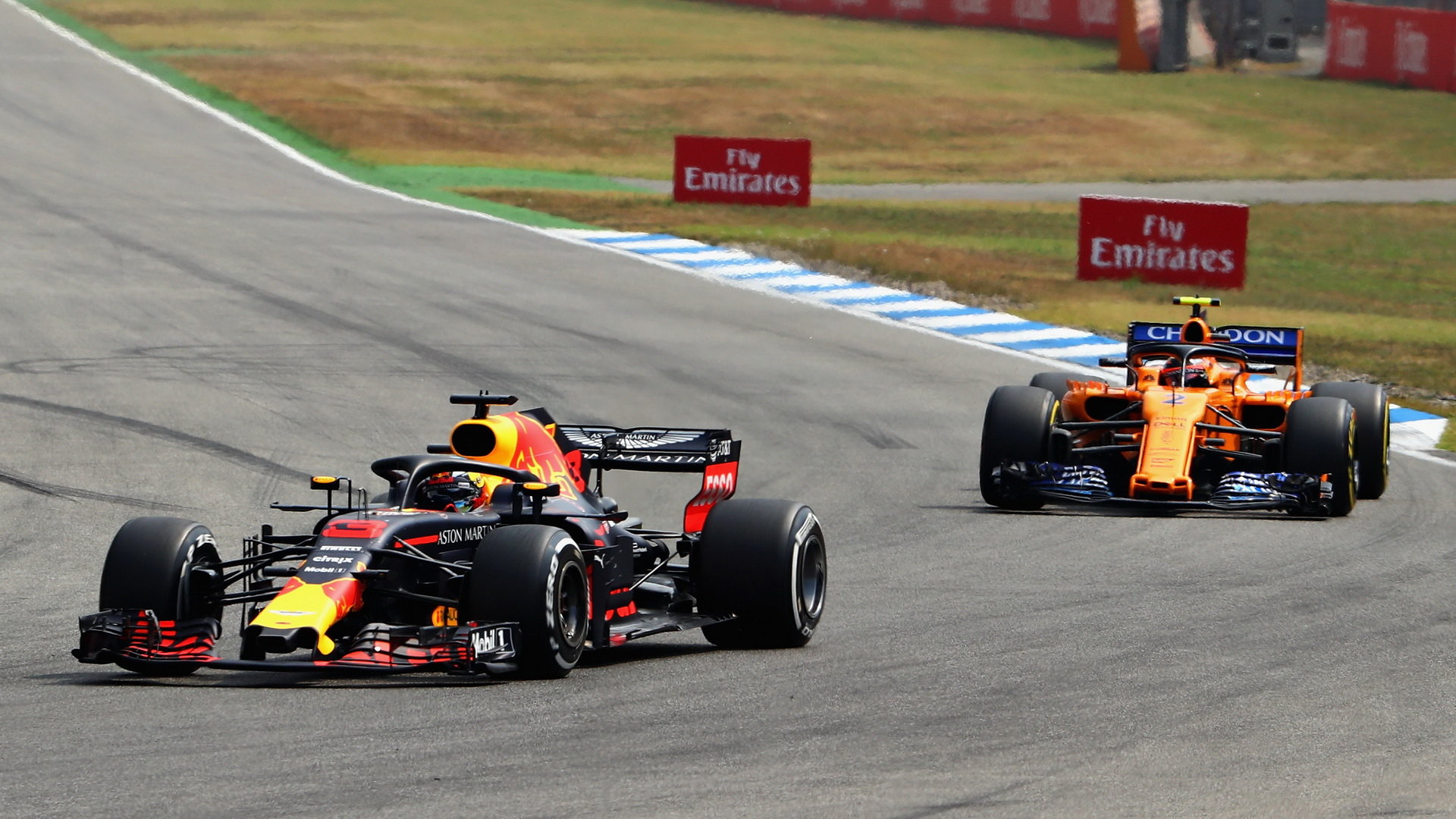 Daniel Ricciardo a Stoffel Vandoorne v závodě v Německu