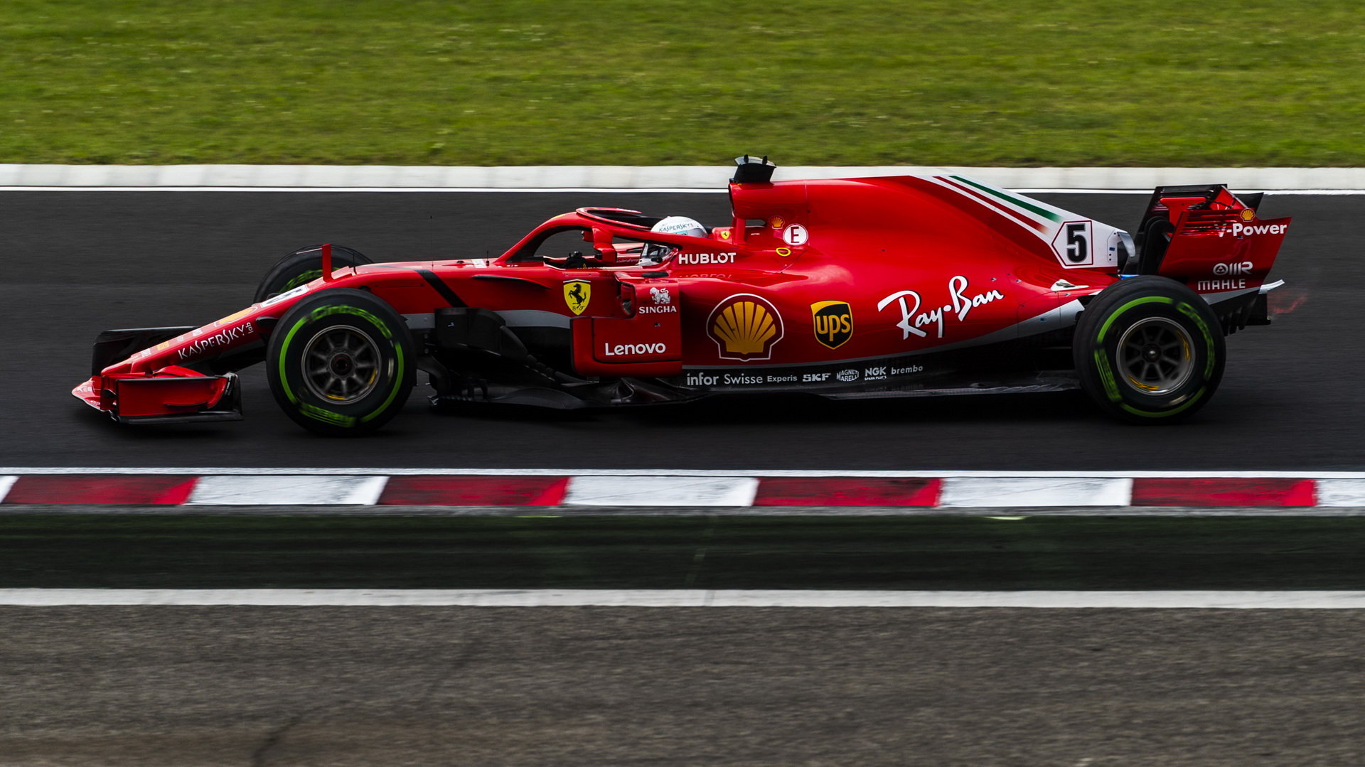 Sebastian Vettel za deštivé kvalifikace v Maďarsku