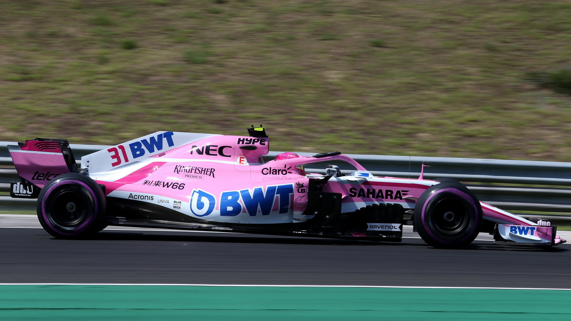 Force India čelí boji o to, kdo nad ní získá kontrolu