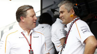 Zak Brown (vlevo) by si uměl představit F1 v nové podobě